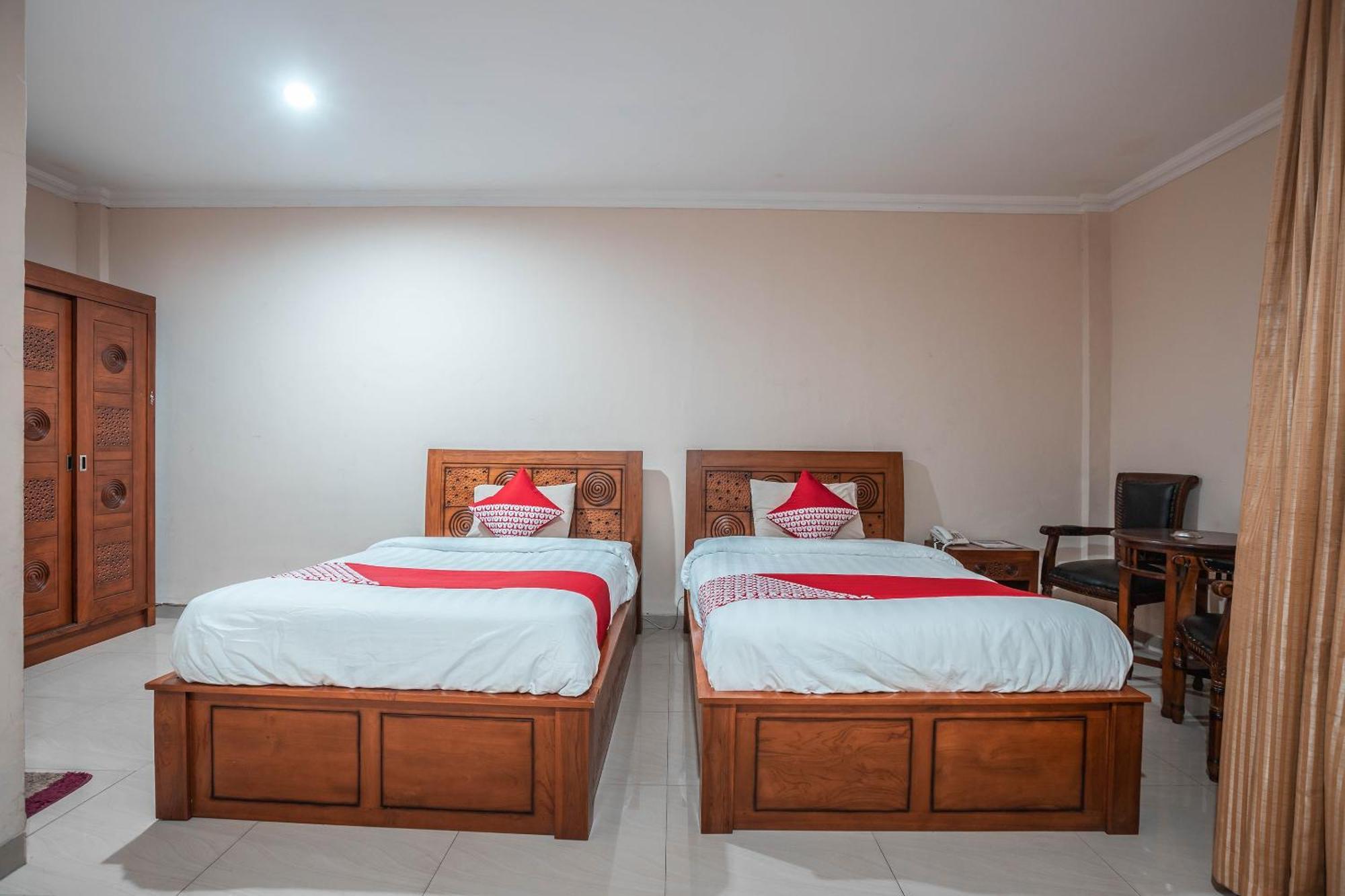 Super Oyo 686 Bunga Karang Hotel Bekasi Exterior photo